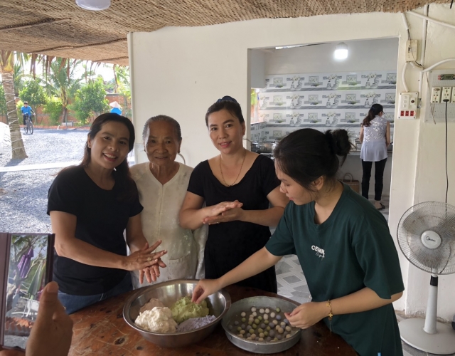 Trải Nghiệm Vào Bếp Làm Bánh