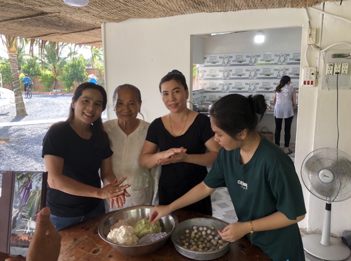 Trải Nghiệm Vào Bếp Làm Bánh